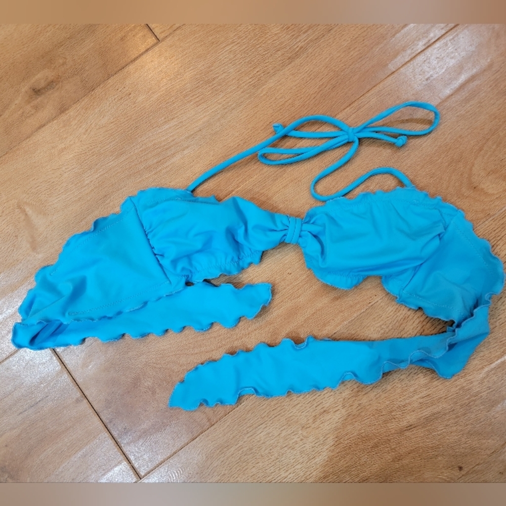 Victorias Secret Blue Ruffle Bandeau Swim Top. Size Medium. NWOT